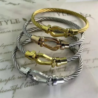 FRED Force 10 – PULSERA ICÓNICA DE ACERO INOXIDABLE Y ACABADO DORADO - 31mm